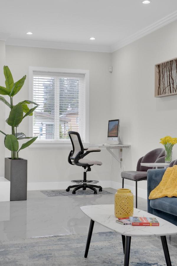 Family-Friendly, 3 Bed House - Private Backyard-Central Location Βανκούβερ Εξωτερικό φωτογραφία