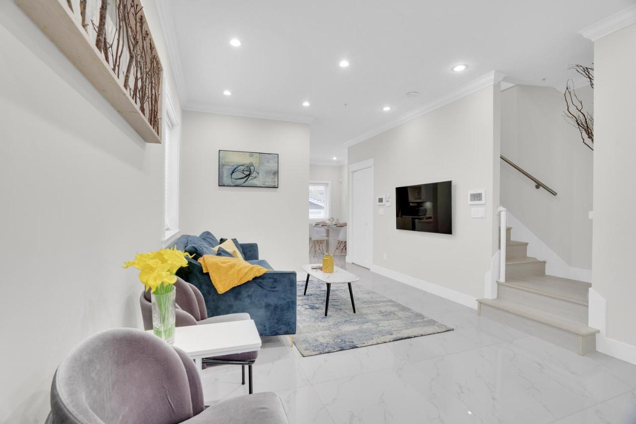 Family-Friendly, 3 Bed House - Private Backyard-Central Location Βανκούβερ Εξωτερικό φωτογραφία