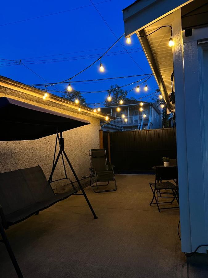 Family-Friendly, 3 Bed House - Private Backyard-Central Location Βανκούβερ Εξωτερικό φωτογραφία